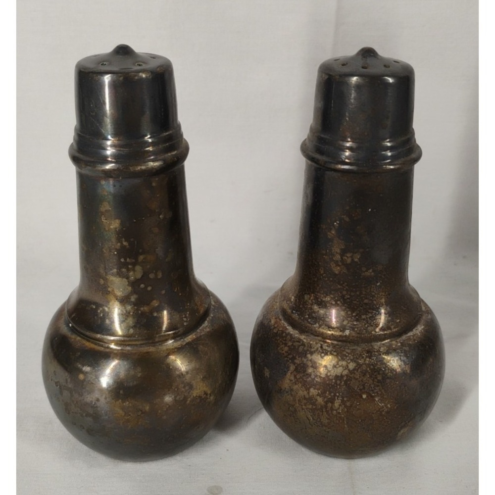 International Silver Co. Salt & Pepper Shakers Vintage Silver Plate 4" tall